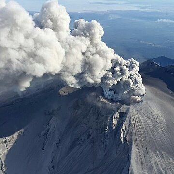 Impactantes imágenes de la erupción del volcán Calbuco, Chile