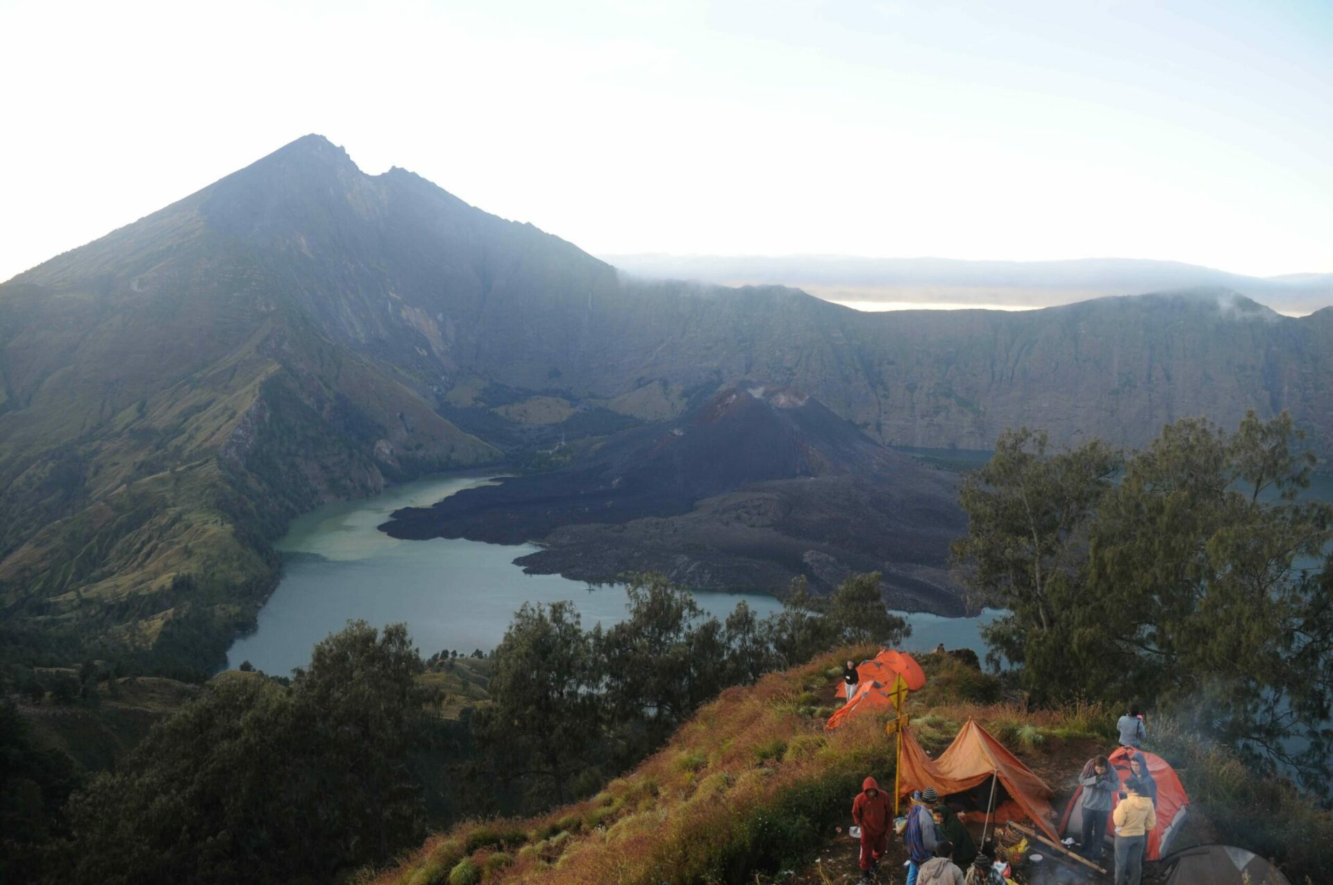 Rinjani: trekking a la cumbre de Indonesia