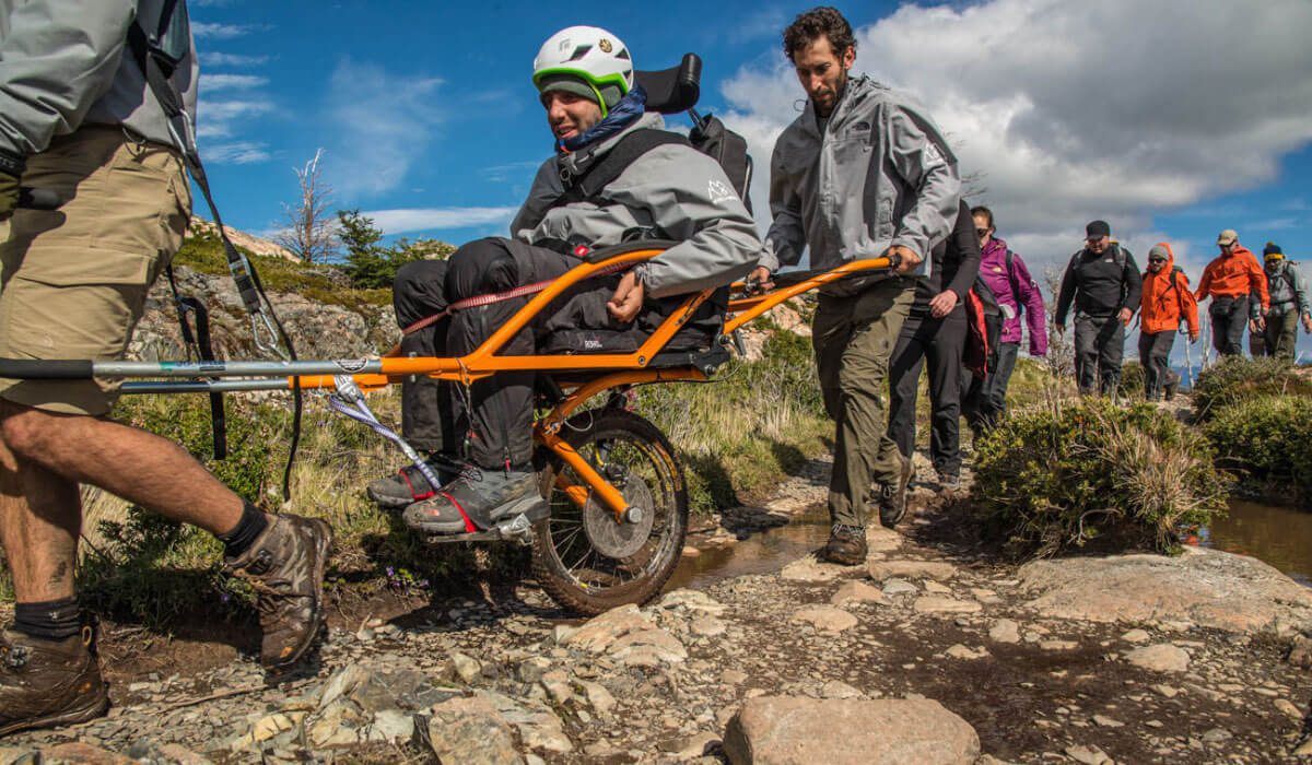Wheel The World: joven chileno realiza gran avance hacia un turismo inclusivo en Torres del Paine