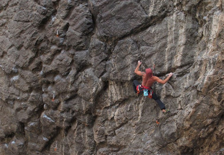 7 excelentes lugares para practicar escalada deportiva en Chile