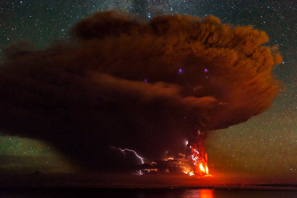 Erupción del volcán Calbuco. Fotografía ganadora del Premio Nacional de Chile en 2016 ©Eduardo Minte