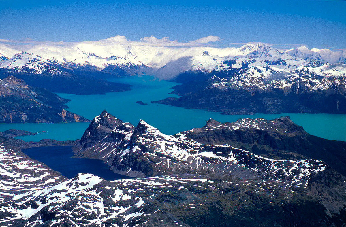 Seno Almirantazgo, Tierra del Fuego ©Guy Wenborne