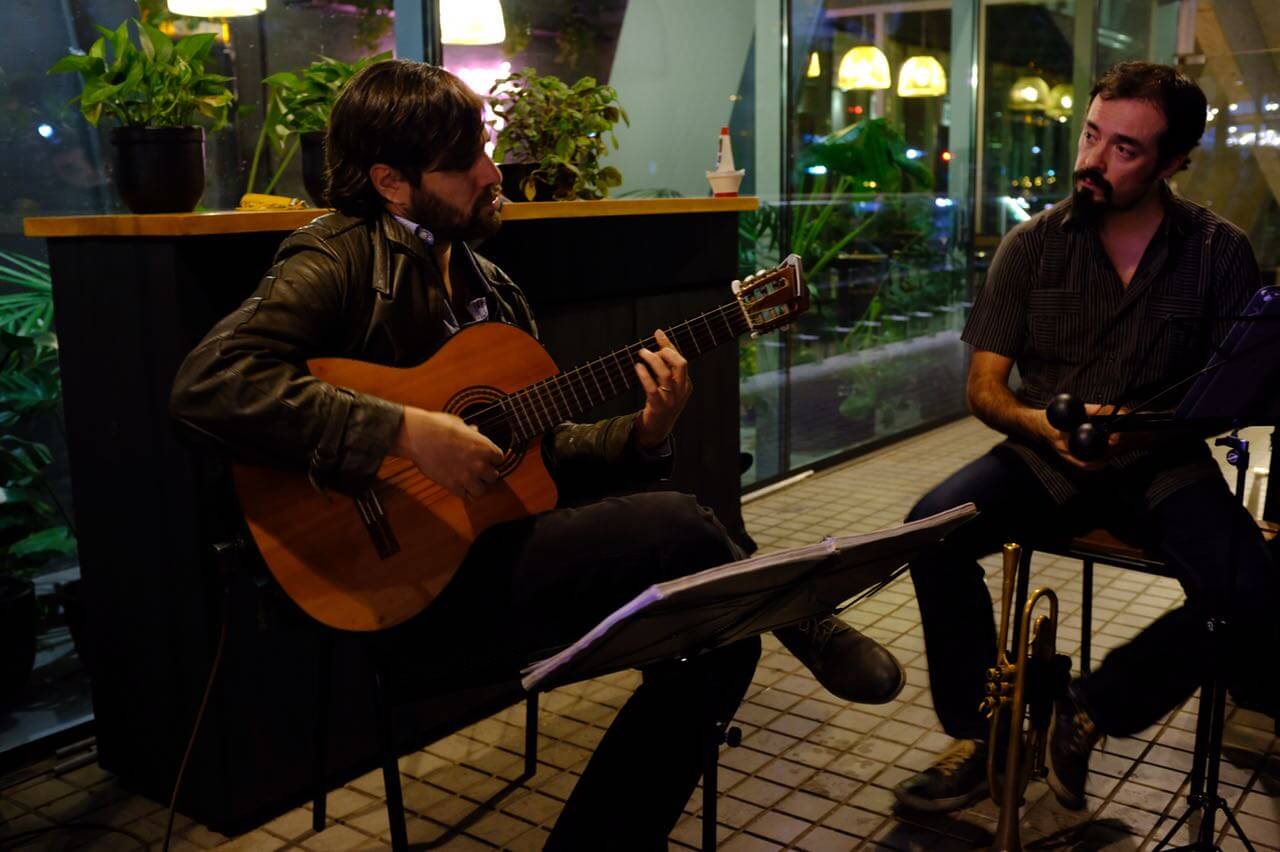 Música en vivo junto a Keko Hermosilla y Gato Tamblay ©Equipo LS