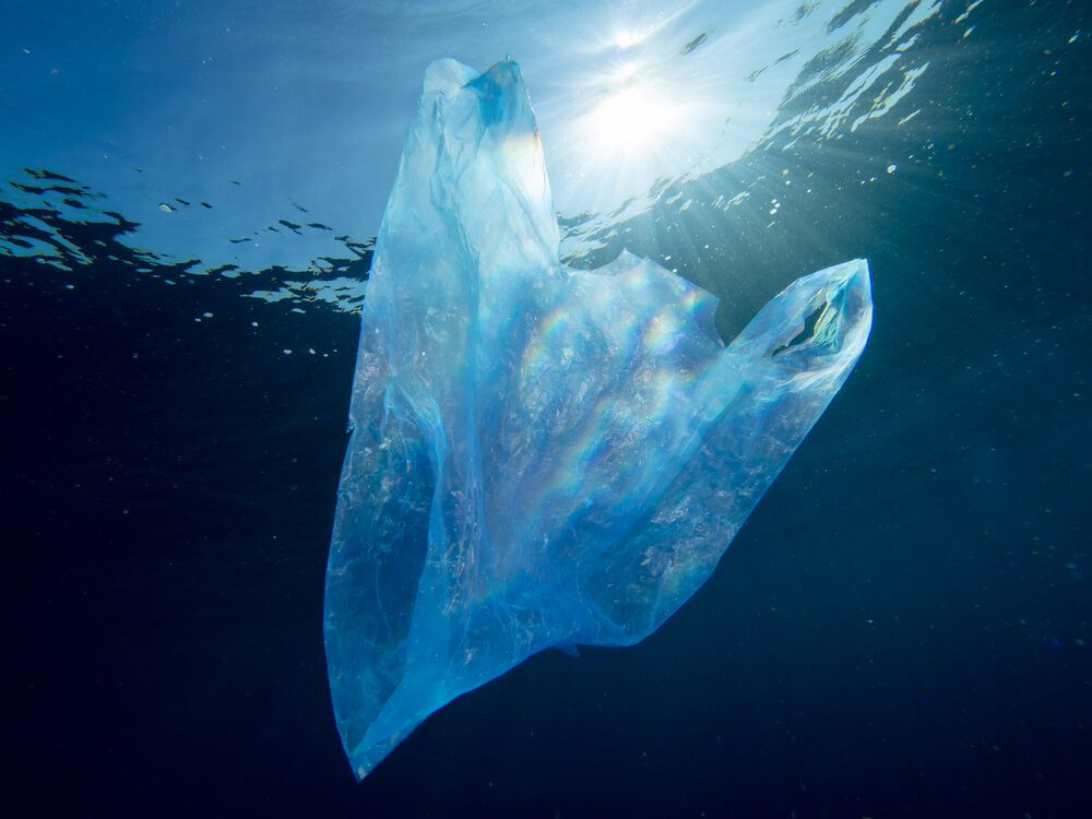 Chile se convertirá en el primer país americano en prohibir las bolsas plásticas