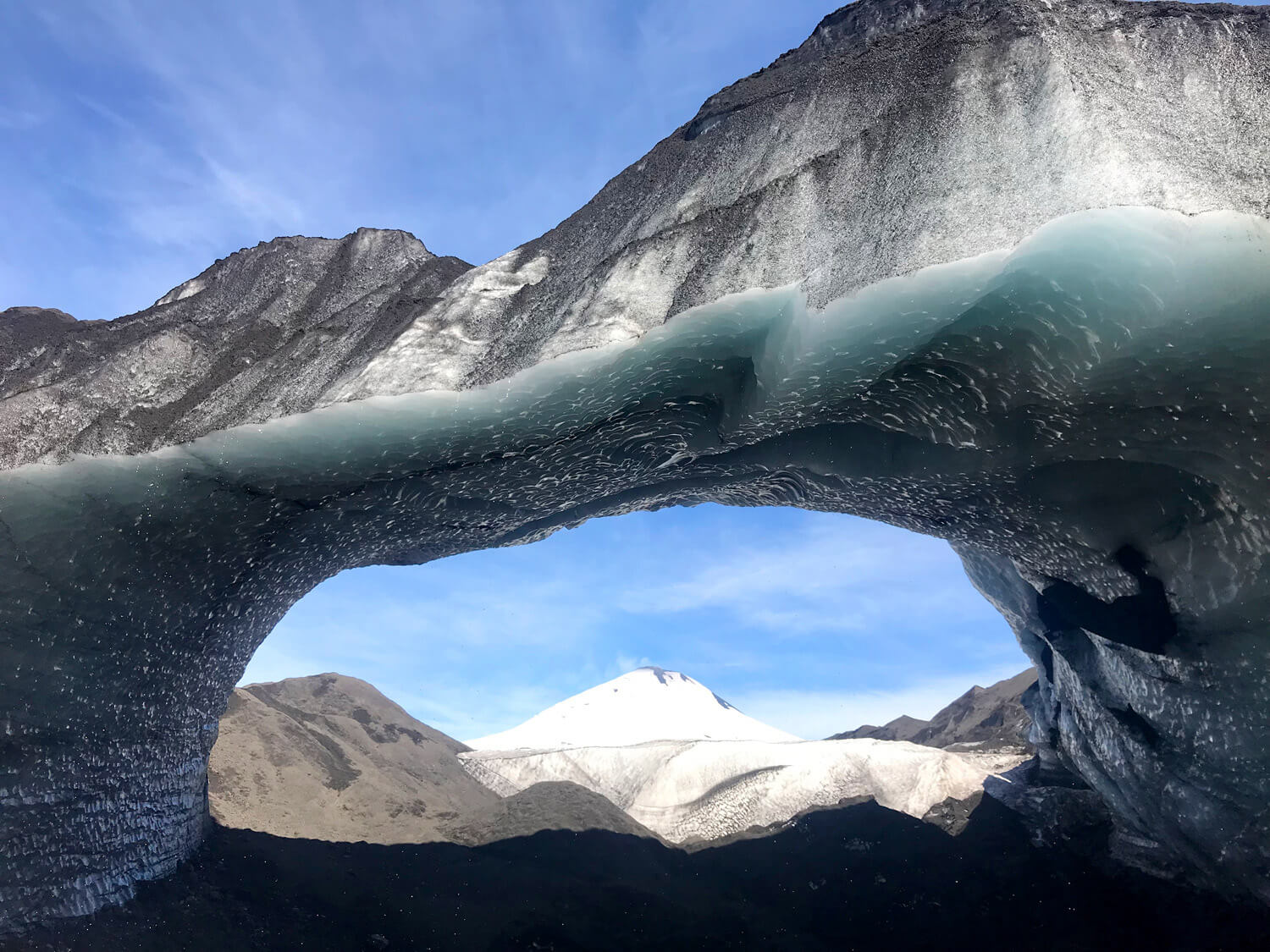 Trekking al glaciar Pichillancahue: pequeño lugar de piedras verdes