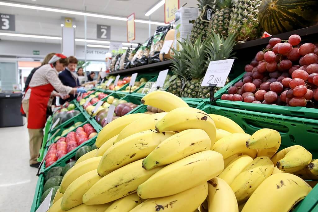 Supermercados tendrían que donar la comida mal rotulada o por vencer