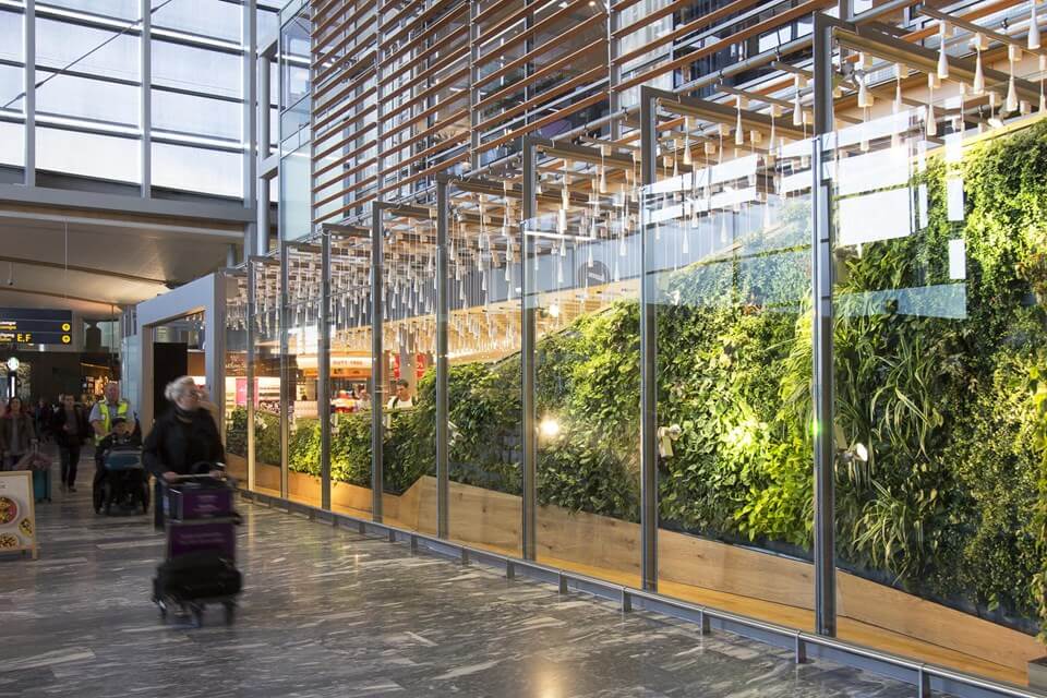 Aeropuerto de Oslo  ©Vertical Garden Design