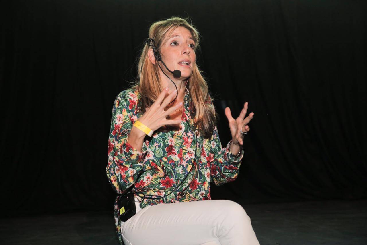 Kate Horne durante su presentación en Hay Festival.