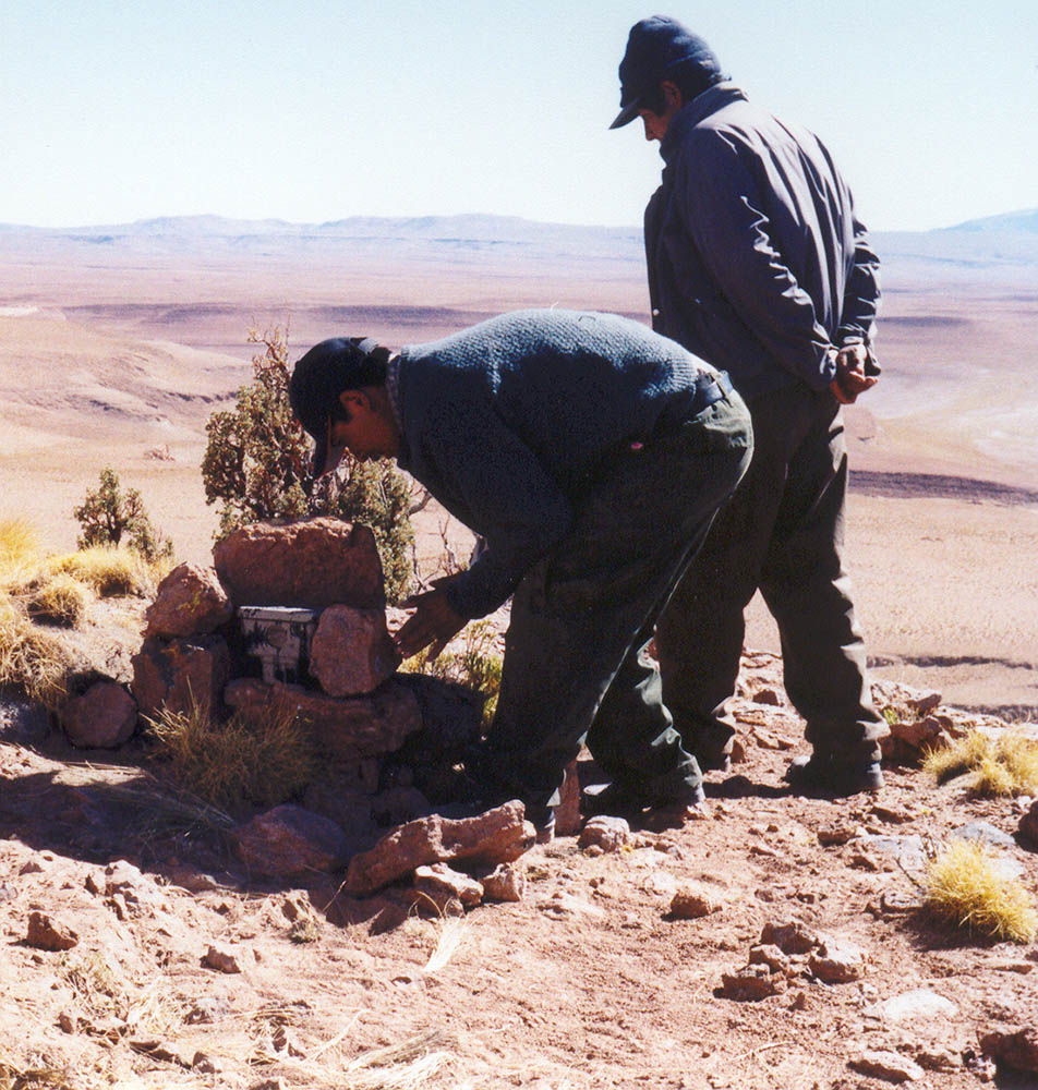 4 Colocando camara trampa Bolivia