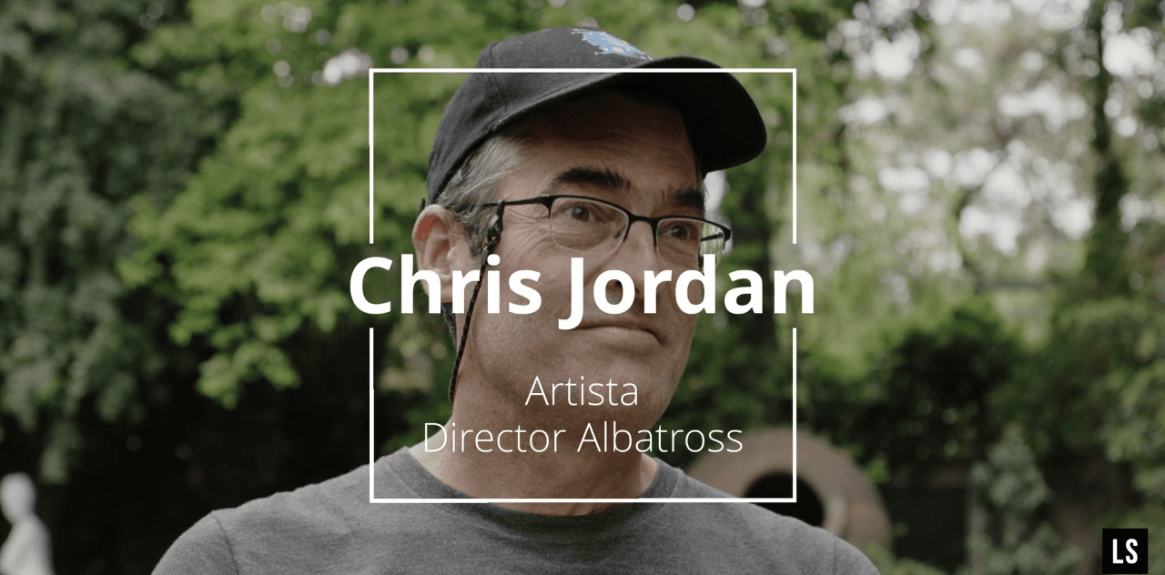 Entrevistas Urgentes #1: Chris Jordan, el artista que muestra los impactos de nuestro consumo en el planeta