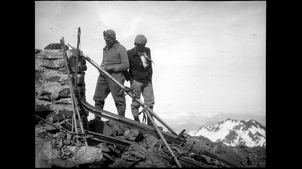 Esquí en lugar Indefinido, Circa 1935 – Autor desconocido