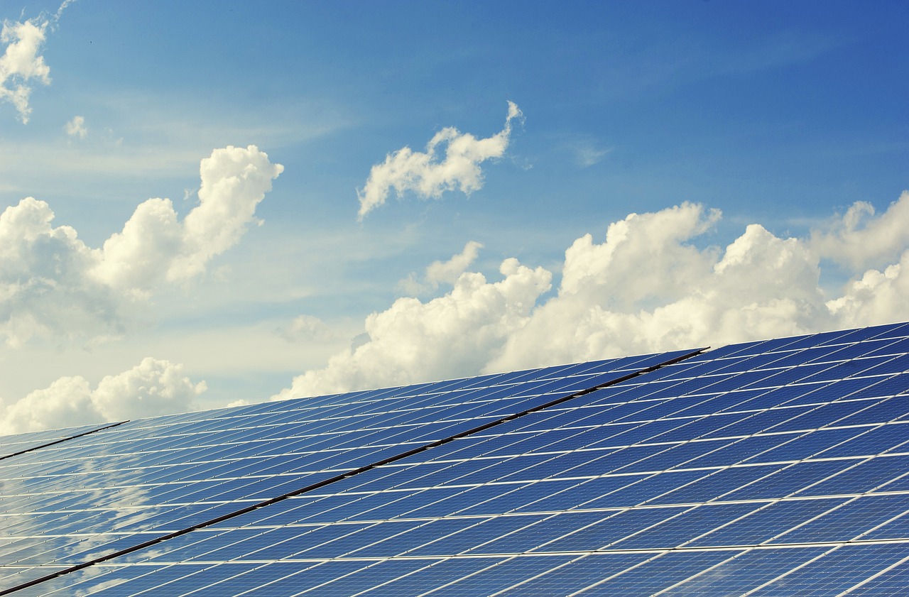 Paneles fotovoltaicos (referencial) / Pixabay