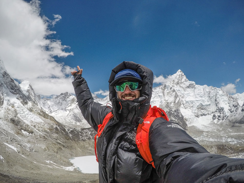 Juan Pablo Mohr se adjudicó un Record Guinness tras ser el primer escalador en lograr la cumbre del Lhotse y luego del Everest, sin volver al campamento base. Lo hizo en 6 días y 20 horas