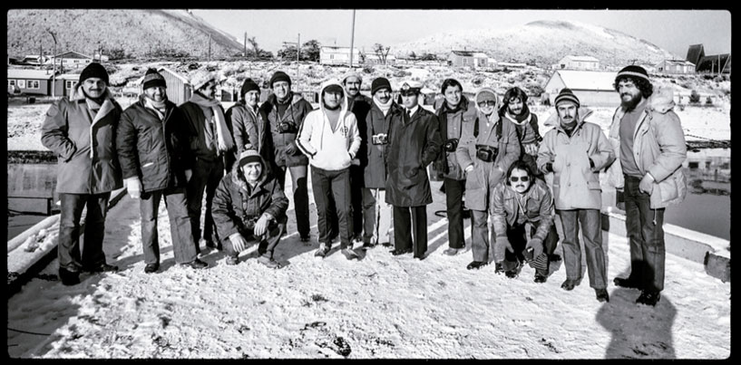 El equipo de científicos y dibujantes en Puerto Toro, en el año 1978. Foto: Pablo Rosenblatt