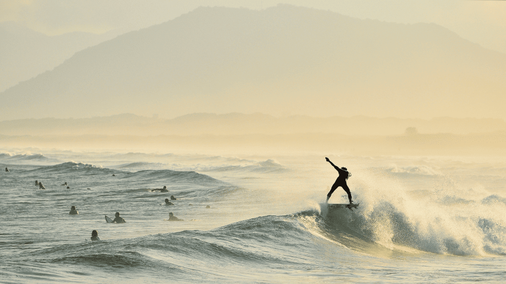 Cinco playas y destinos sorprendentes para practicar surf en Latinoamérica