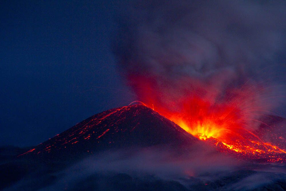 Volcanes y erupciones desde el aire: un impresionante trabajo fotográfico en el sur de Chile