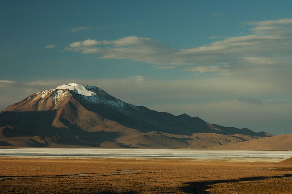 Salares, volcanes y flamencos en el mundo Aymara: una ruta por el altiplano
