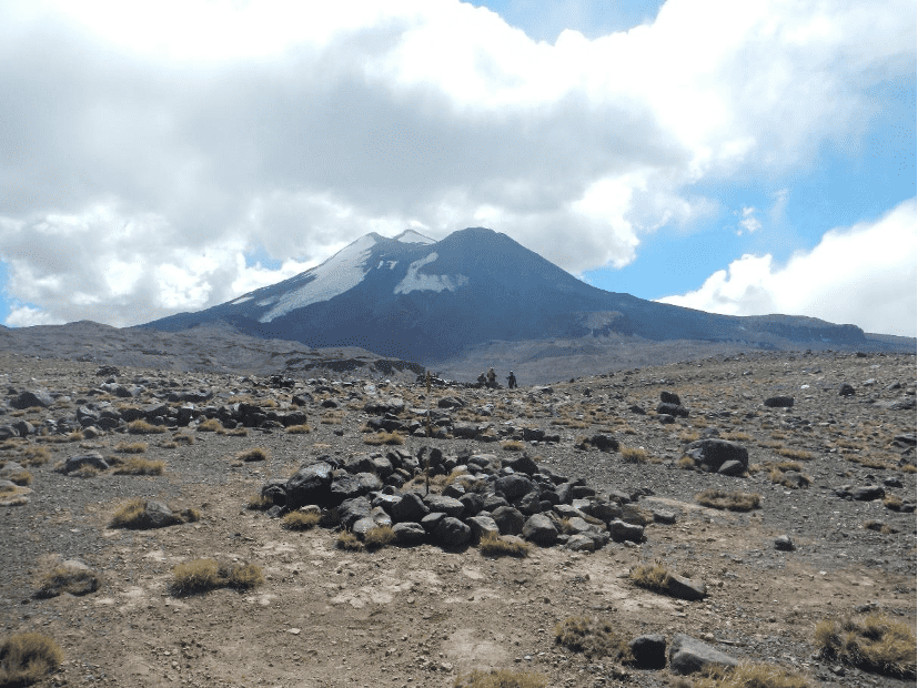 Descubren posible Centro Ceremonial Inca en el Volcán Maipo