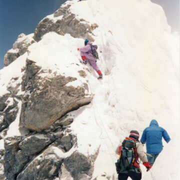 “Encuentro en la Cumbre”: Adelanto del libro acerca de los primeros chilenos en la cima del Everest, a 30 años del hito
