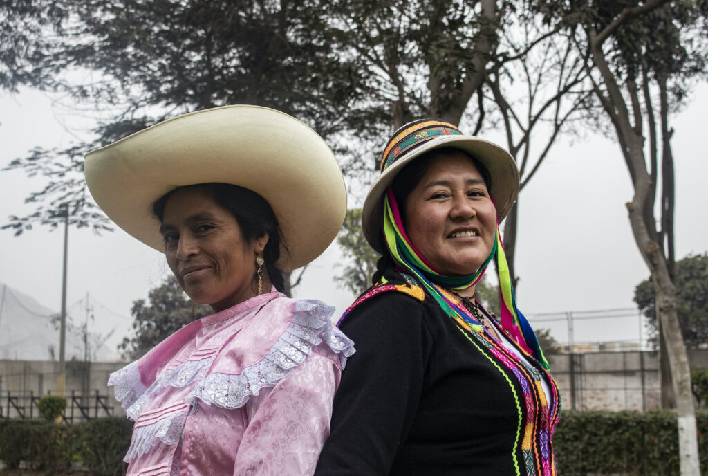 Mujeres indígenas peruanas de ONAMIAP. Foto: Organización Nacional de Mujeres Indígenas Andinas y Amazónicas del Perú (ONAMIAP).