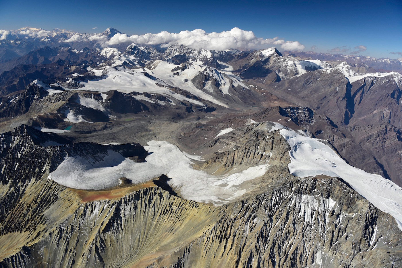 La historia de Andeshandbook, la iniciativa pionera y colaborativa de información de rutas de trekking y montañismo de los Andes