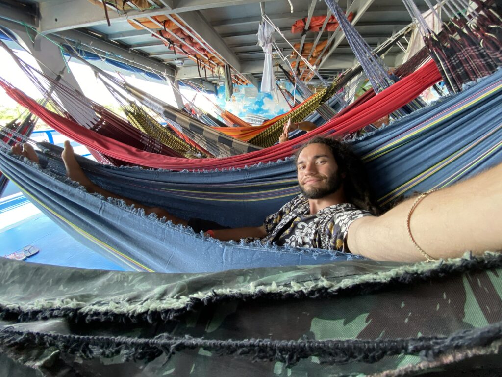 Mi cama en el barco a Manaos, Brasil. Foto por Martín Lecanda