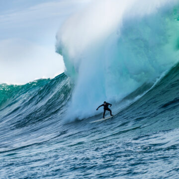Diego Medina, destacado surfista chileno: “El mar es realmente una terapia; te limpia y purifica”