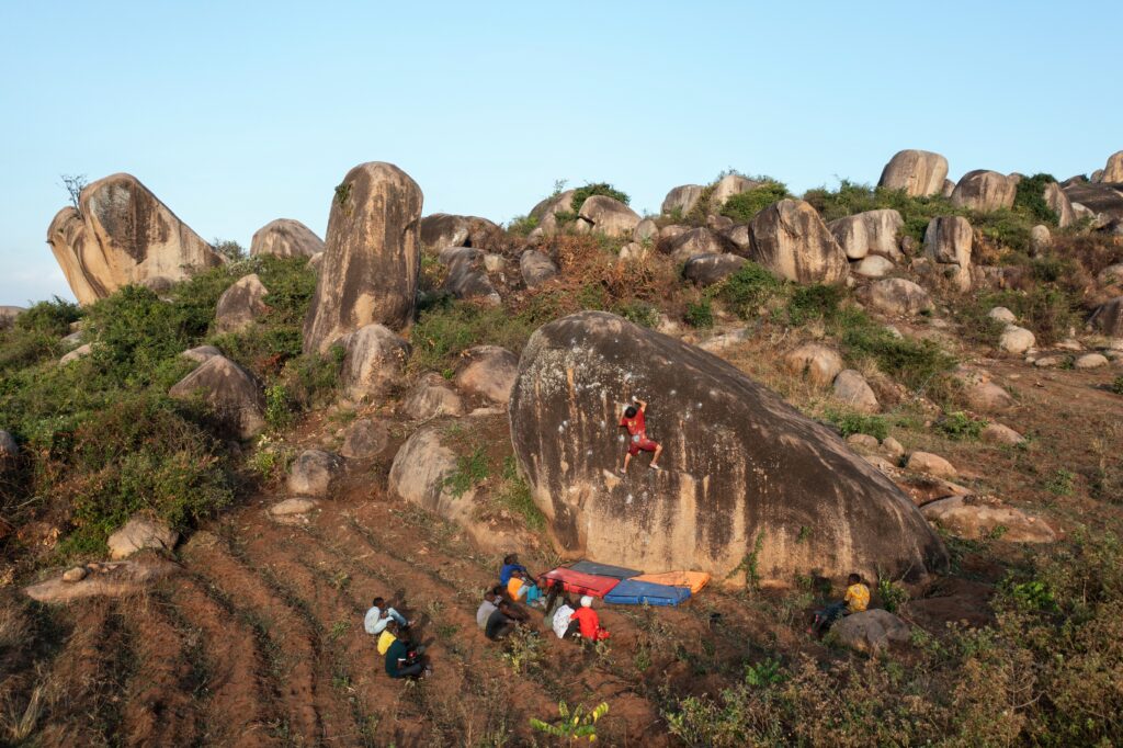Climbing For a Reason en Tanzania. Créditos: ©Haka Honu