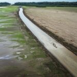 Lago do Aleixo afectado por la sequía, Manaos, Brasil (2022). Créditos: Raphael Alves / EFE
