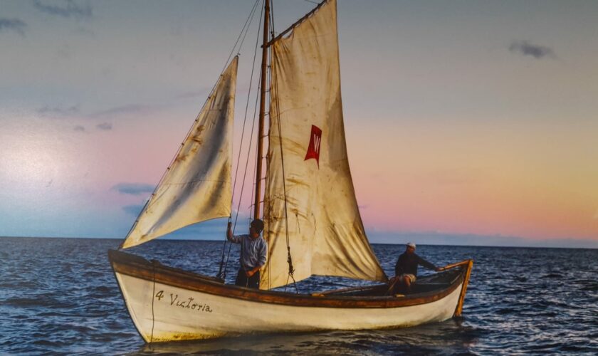 Botes de la Isla Robinson Crusoe resisten al naufragio eterno