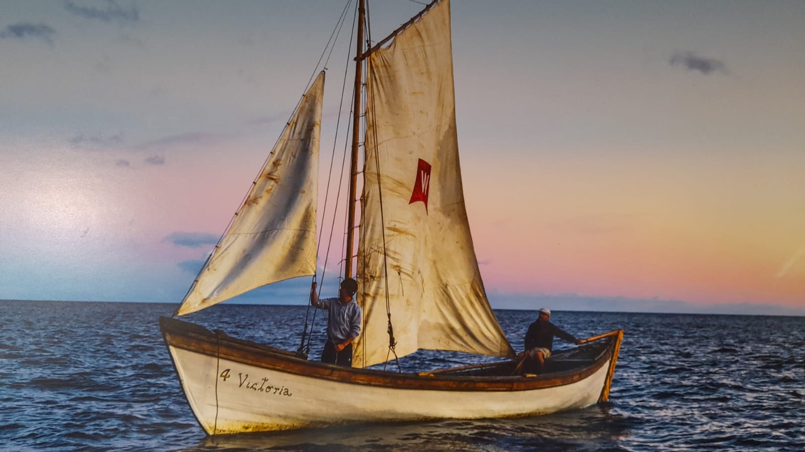 Botes de la Isla Robinson Crusoe resisten al naufragio eterno