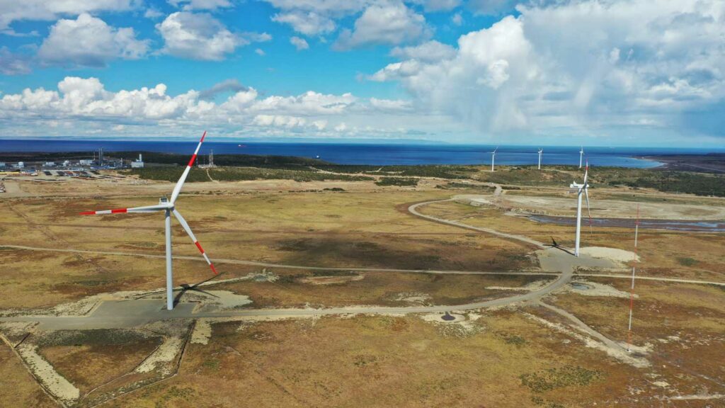 Parque eólico Vientos Patagónicos ENAP, Cabo Negro, Magallanes, Javier Astudillo
