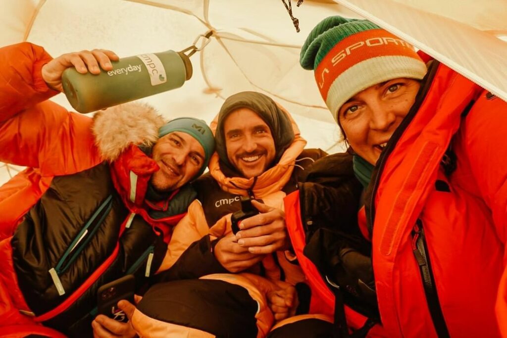 Tamara Lunger junto a Juan Pablo Mohr y Sergi Mingote. Foto: Archivo vía Instagram Tamara Lunger.