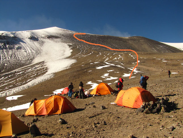 Campamento de los Glaciólogos. Foto: Álvaro Vivanco/Andeshandbook