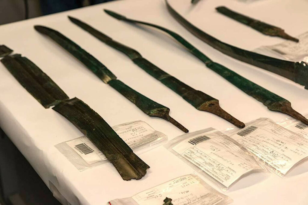 Espadas de bronce de la edad de Bronce. Créditos al Ministerio de Cultura de Mecklenburgo/Pomerania Occidental