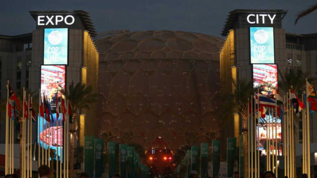 Exteriores la COP28. Créditos: UNclimatechange.