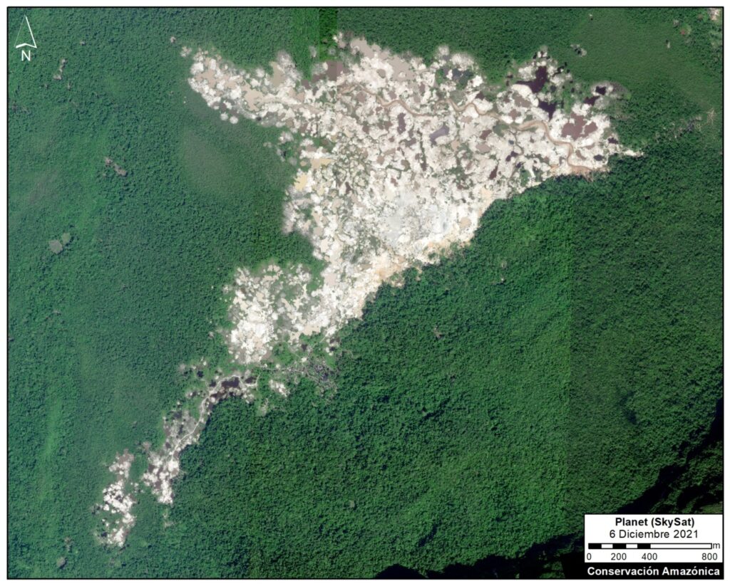 Degradación ambiental por minería ilegal en Yapacana. Crédito: MAAP program of Amazon Conservation
