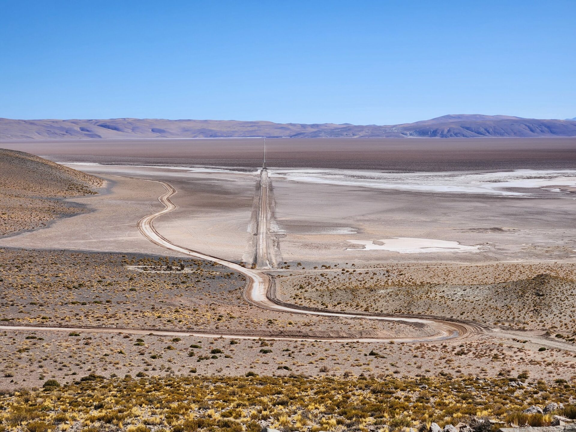 Litio en el Salar del Hombre Muerto: viaje a un sitio remoto donde ...
