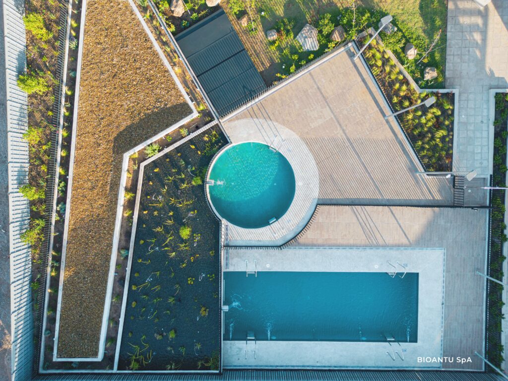 La primera piscina natural pública fitodepuradora de Chile y Latinoamérica ubicada en el edificio Be Smart de San Miguel