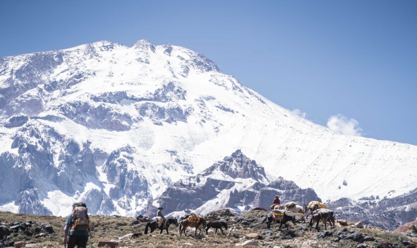 ¡Buenas noticias! Firman acuerdo para la construcción de refugio de montaña en el volcán Tupungato