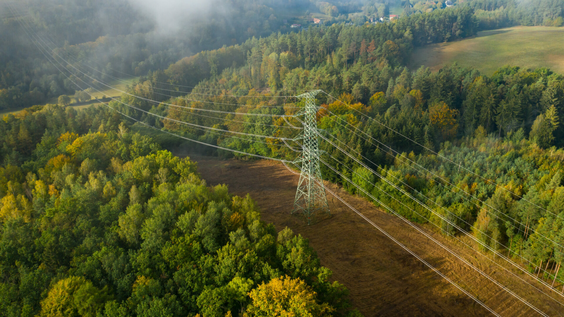 Aprueban polémica carretera eléctrica que une Llanquihue con Chiloé: contempla 251 torres en 95 kilómetros