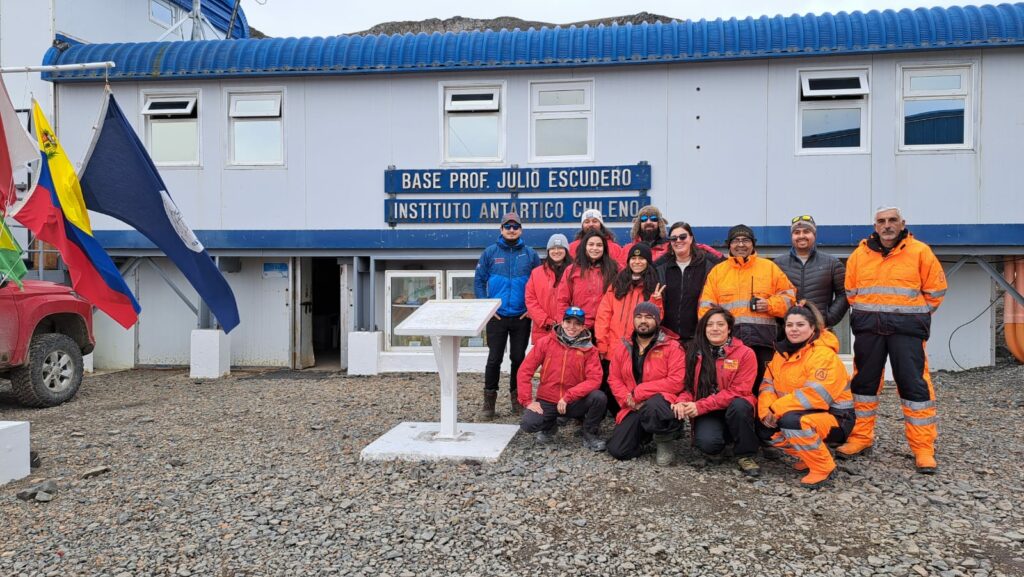 Ser jefa en la Antártica: testimonios de mujeres en bases científicas
