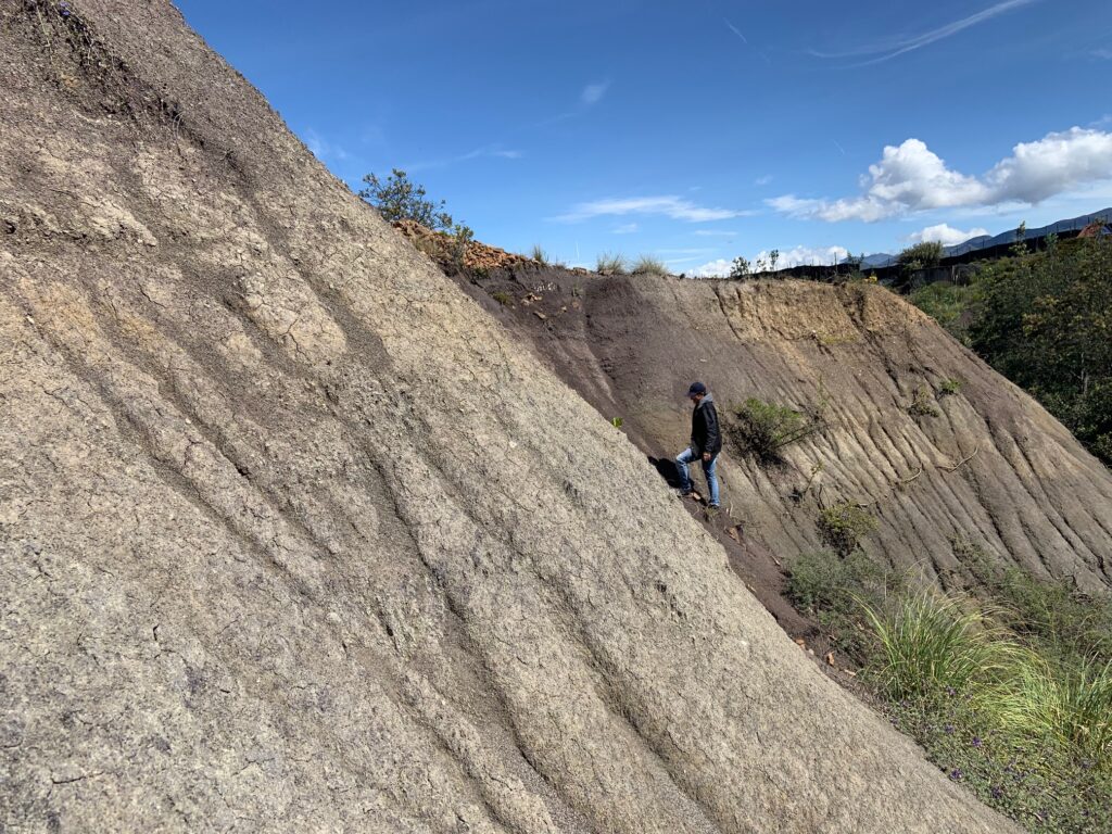 Rocas en donde aparecieron los fósiles en la zona de Socha, Boyacá. Foto: Edwin Cadena