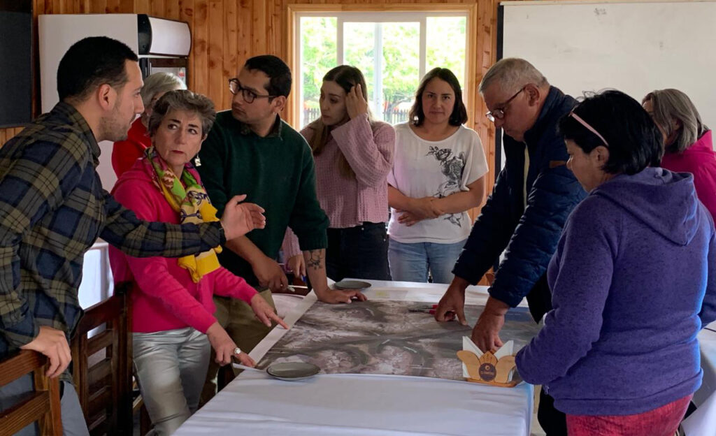 Lugareños en el tercer encuentro de las Torres del Avellano. Foto: Aldo Farías