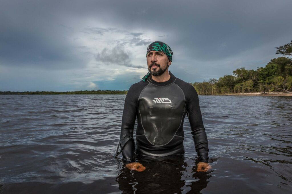 Fernando Trujillo en el Amazonas. Créditos: Fernando Trujillo / Omacha. 