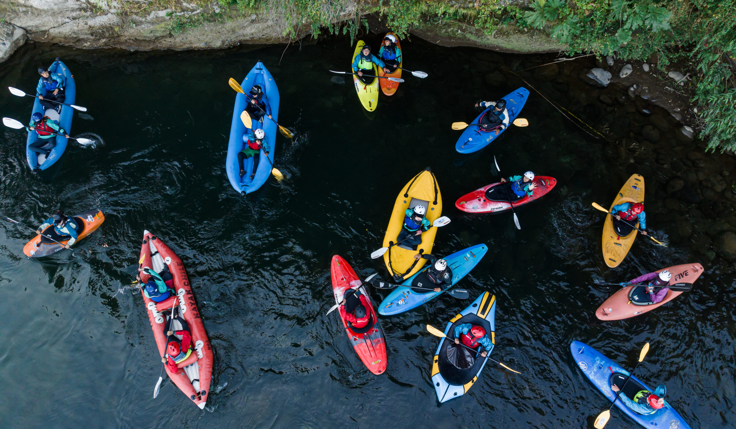 Guardianes del río: niños y niñas kayakistas del Biobío recaudan fondos para llegar al Festival del Río en Hornopirén