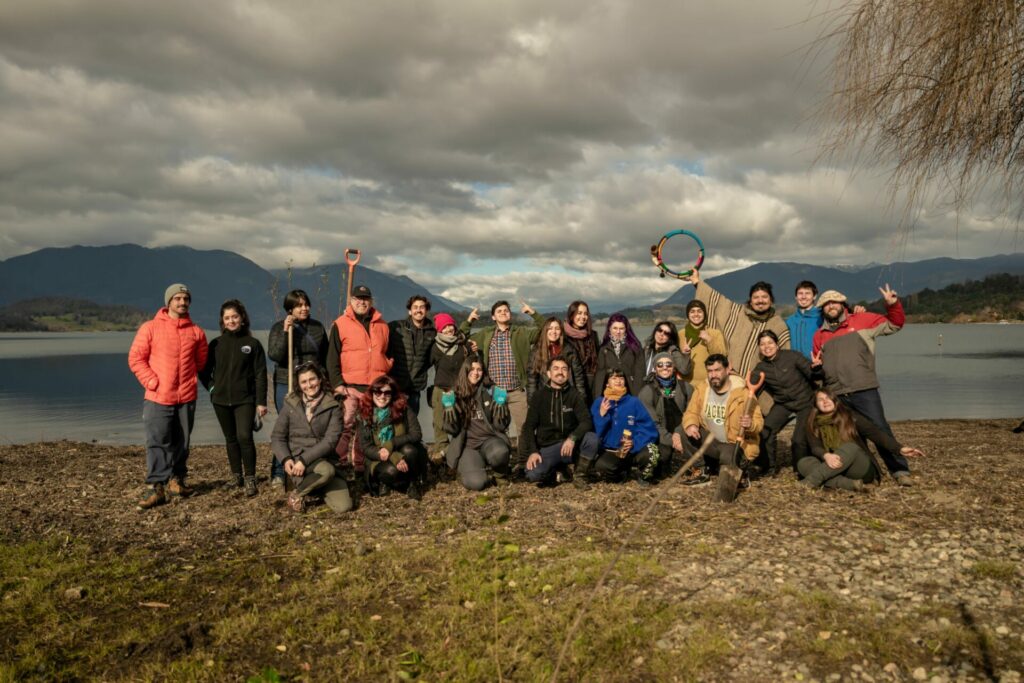 Activación territorial “Limpieza y reforestación” en Panguipulli. Créditos Felipe Zanotti