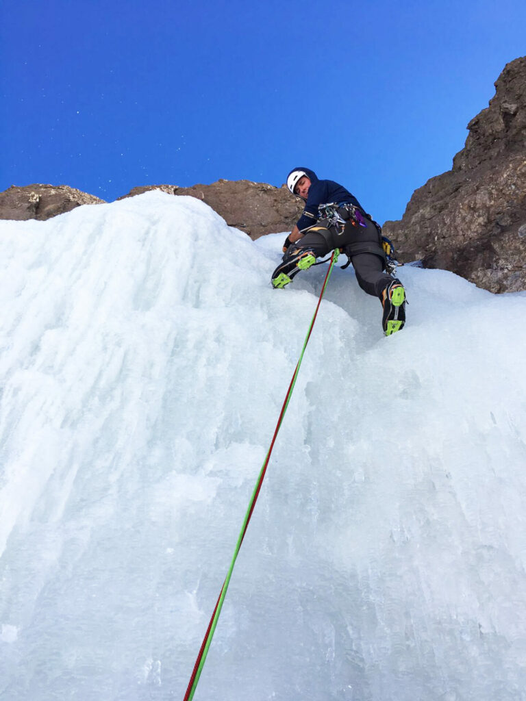 Diego Vergara Lira Portillo WI4+ ice climbing 2020.