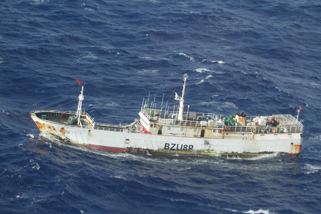 Embarcación Fiscalización Rapa Nui. Foto: Cortesía Sebastián Yankovic Pakarati