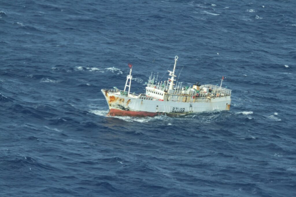 Embarcación Fiscalización Rapa Nui. Foto: Cortesía Sebastián Yankovic Pakarati